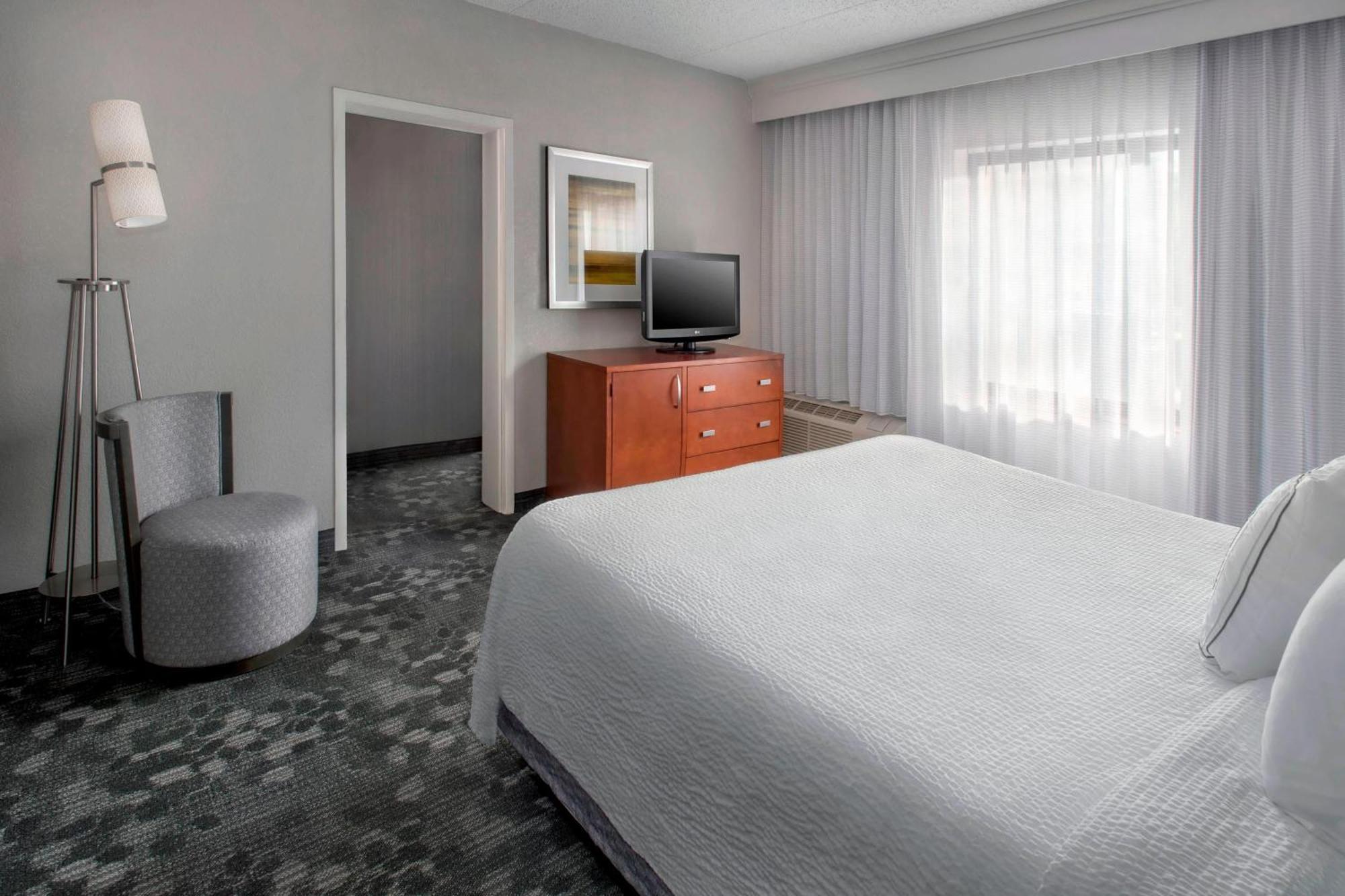 คอร์ตยาร์ด นวร์ก ลิเบอร์ตี อินเตอร์เนชั่นแนล แอร์พอร์ต Hotel นูวาร์ก ภายนอก รูปภาพ